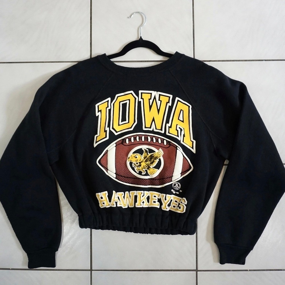 Vintage 1988 Iowa Hawkeyes Discus Athletic Cropped Sweatshirt Large